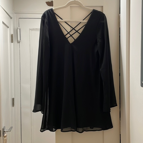 Show Me Your Mumu Joni Bell Sleeve Black Dress Sz S - Picture 4 of 5